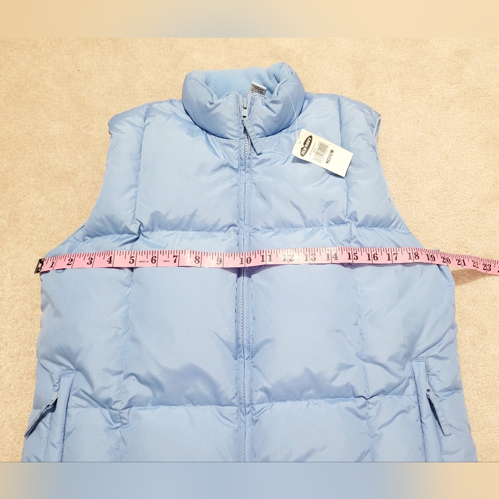 NWT Old Navy Puffer Vest Womens Medium Blue Quilted Zip Lightweight Coat - Picture 9 of 11